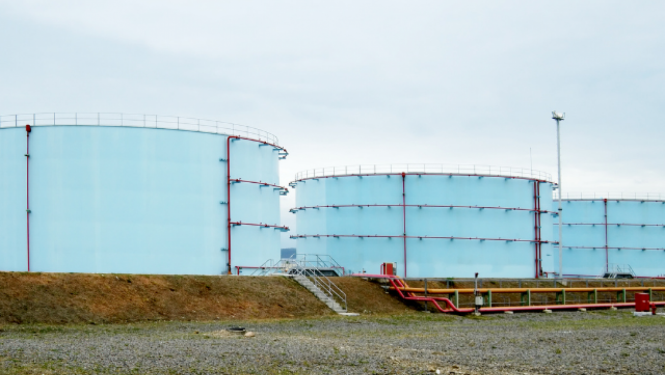 Oil product tanks