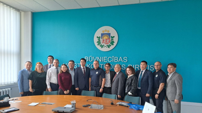 BVKB pārstāvji un Kazahstānas delegācija