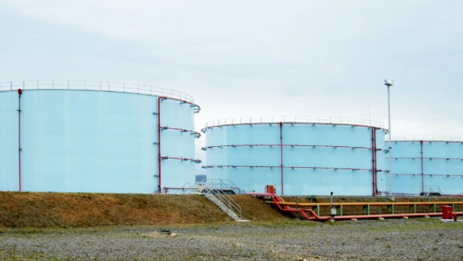 Oil product tanks