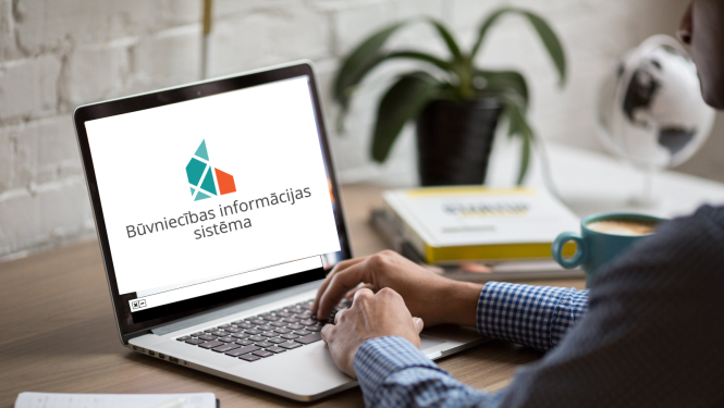 Datora attēls ar BIS logo