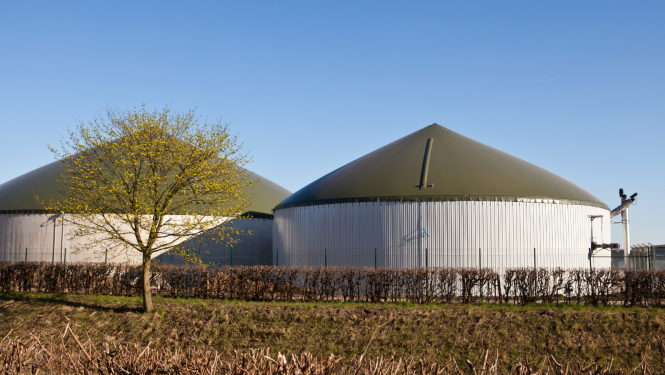 Attēls ar biogāzes staciju